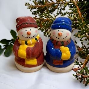 Vintage Snowman Salt & Pepper Shakers Red Blue Holiday Winter Christmas